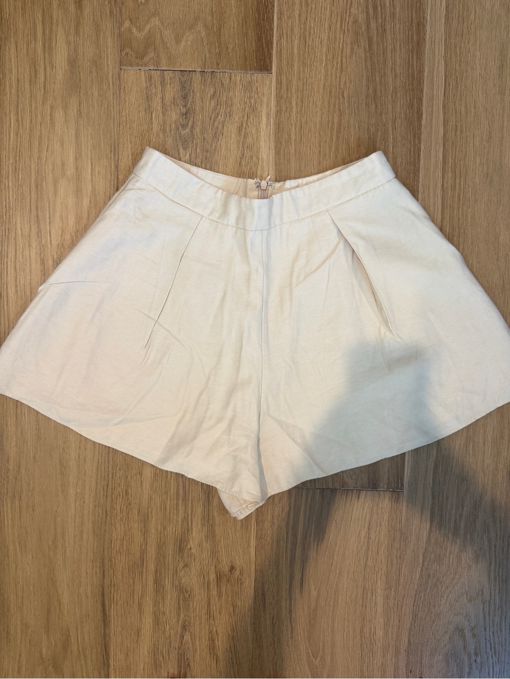 Do+Be High-Waist Cream Shorts